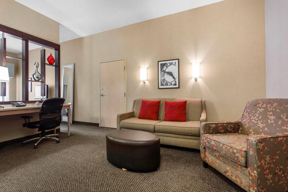 Springhill Suites By Marriott Роанок Экстерьер фото